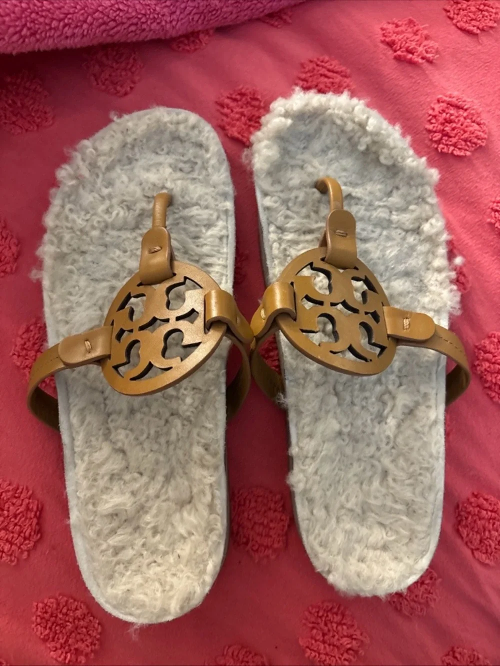 Tory Burch Miller Cloud Shearling Sandals Thongs Caramel Corn Buttermilk Size 8